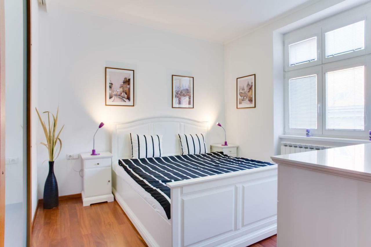 Royal Apartment Near River - Nek4Th Prague Luaran gambar