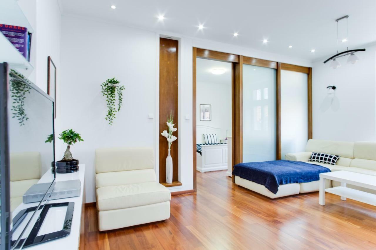 Royal Apartment Near River - Nek4Th Prague Luaran gambar